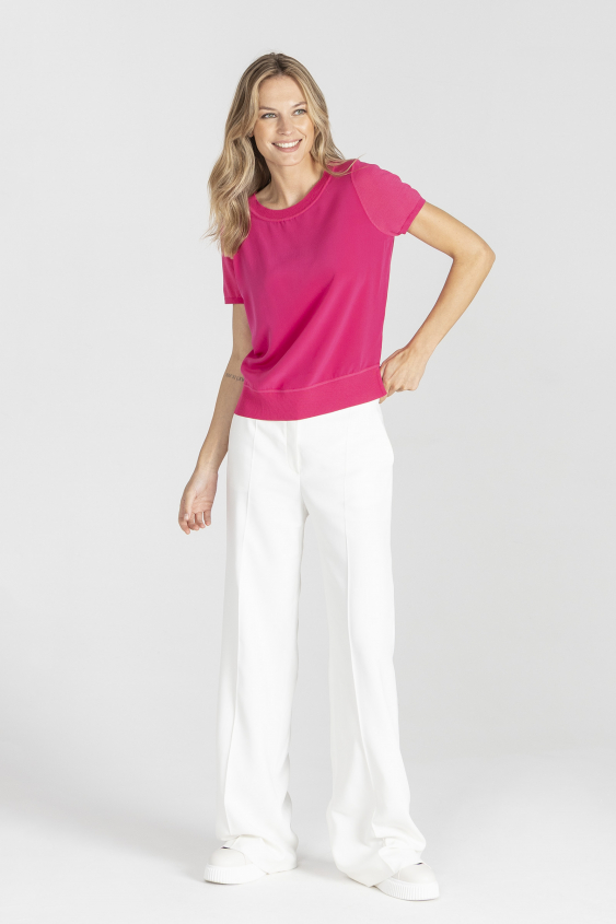 Light blouse in magenta