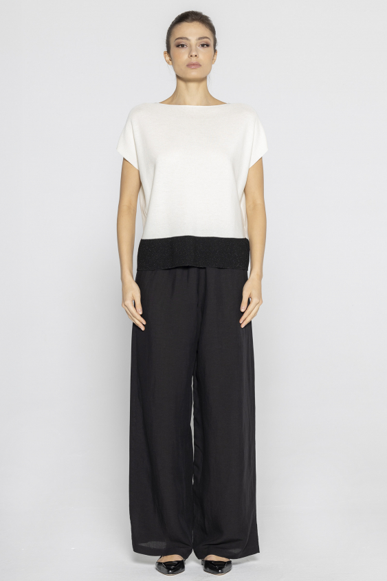 Kurzärmelige Strickbluse in Creme und Schwarz