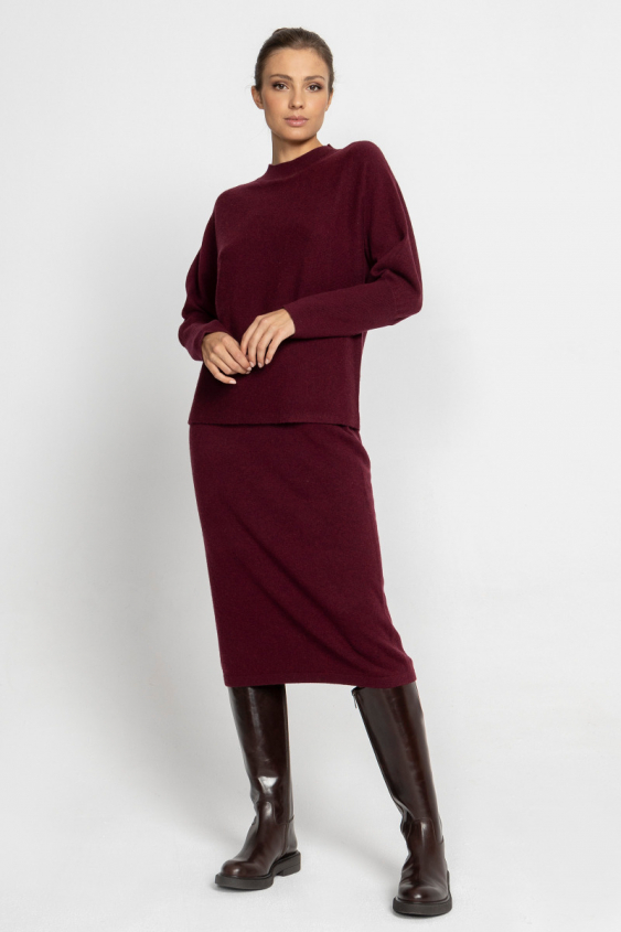 Bordeauxroter Strickrock