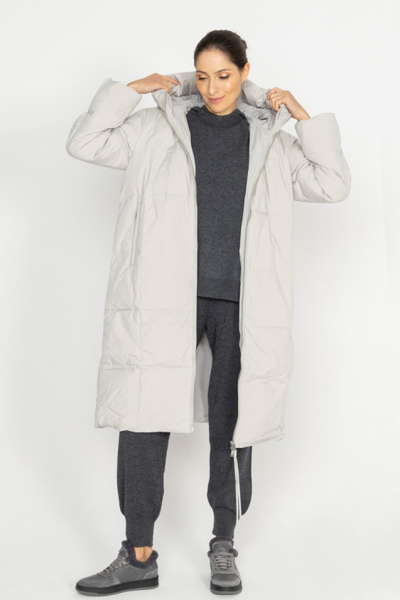 Lange graue Kapuzenjacke