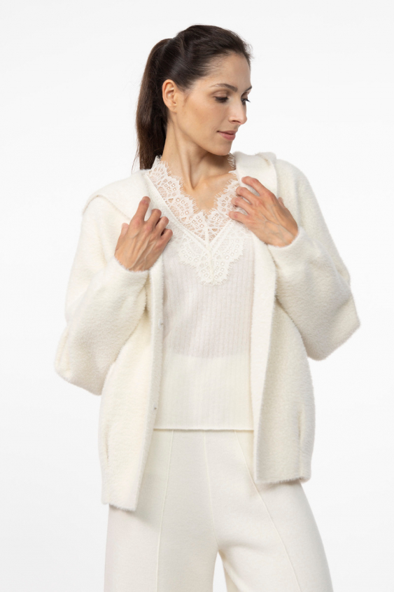 Strickjacke in Ecru