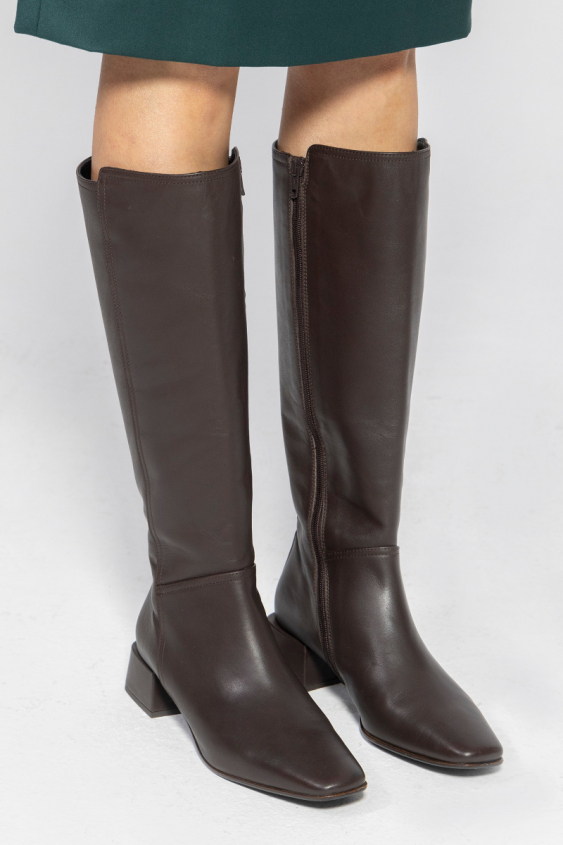 Dark brown low-heeled boots