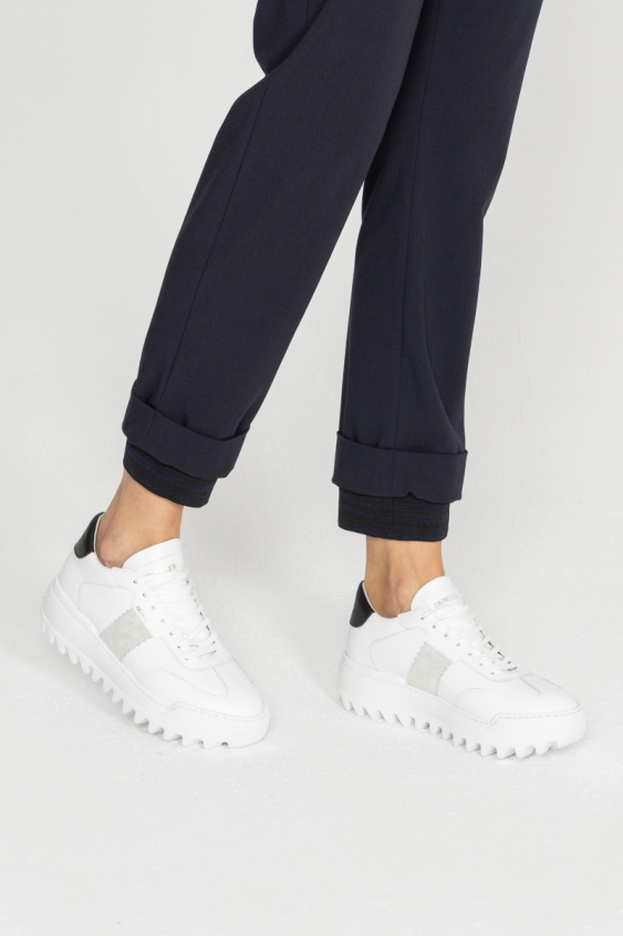 Weiße Leder-Sneaker