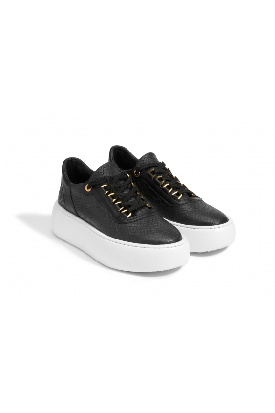 Schwarze Sneaker mit weißer Sohle