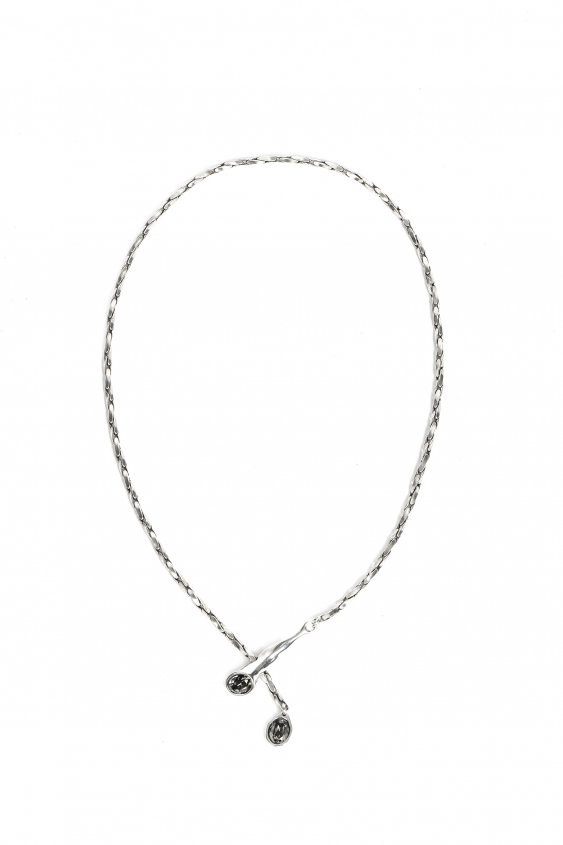 Silberne Halskette mit Swarovski-Kristallen