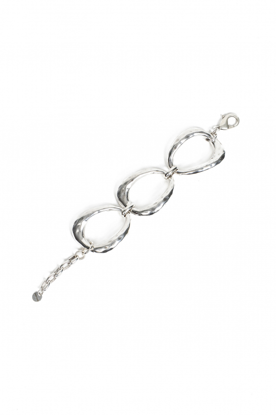 Silberfarbenes Armband mit großen Gliedern