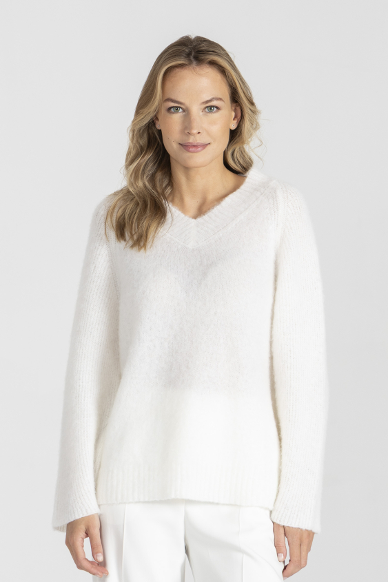 Sweter w kolorze ecru z dekoltem w V