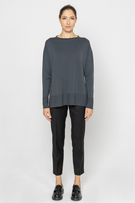 Graphitfarbener Pullover mit lockerer Passform