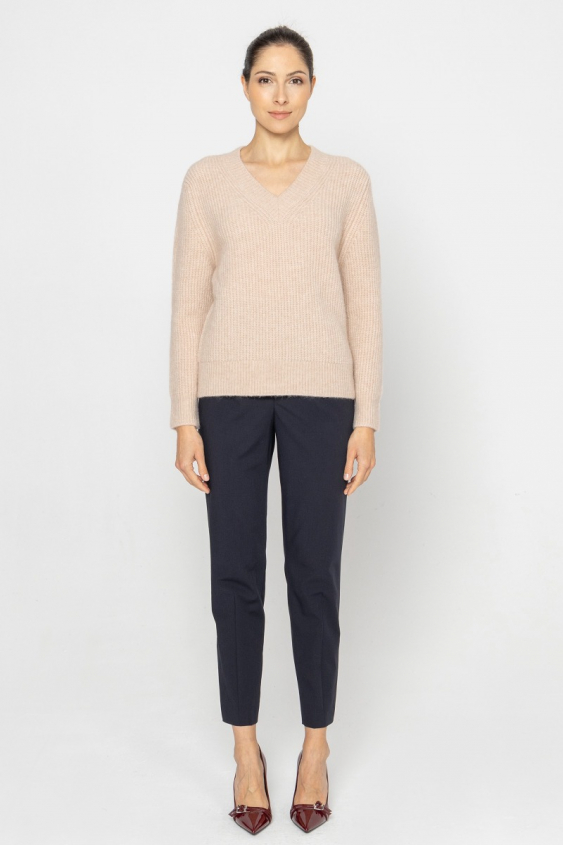 Beigefarbener gerippter Pullover