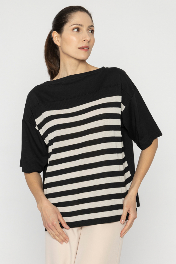 Schwarz-weiß gestreiftes Oversize-T-Shirt