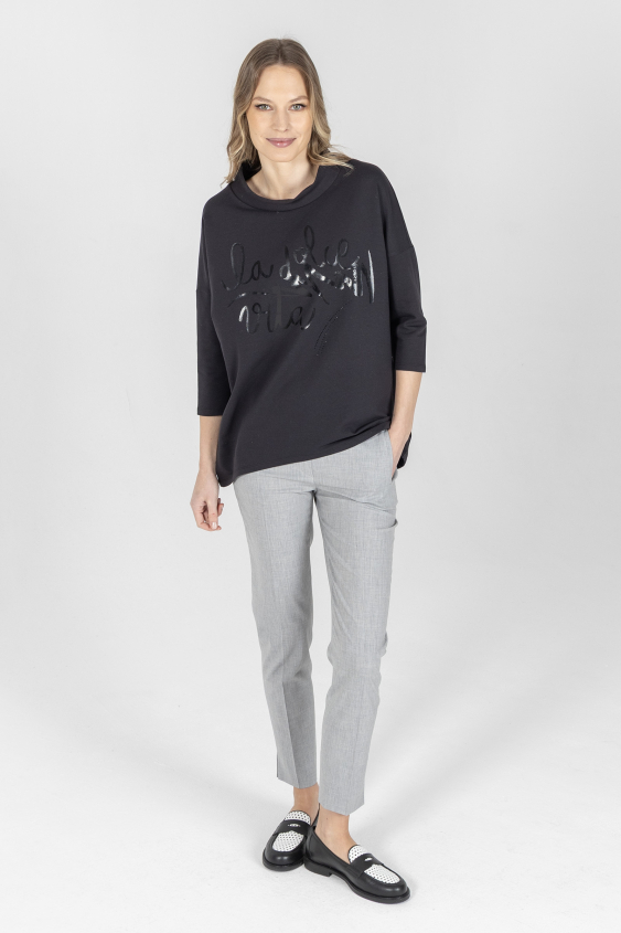 Czarna bluza z okrągłym dekoltem