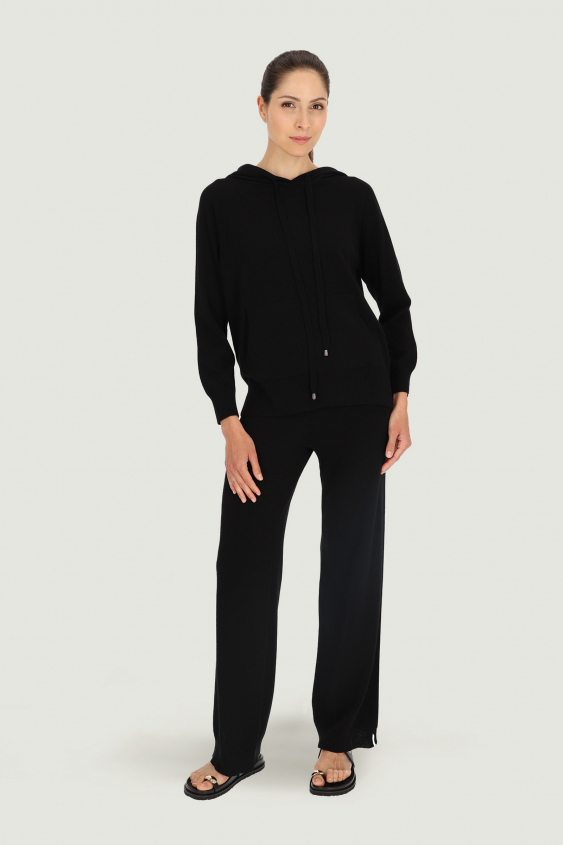 Czarna lekka bluza
