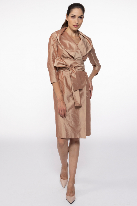 Abendkleid mit dekorativer Schnürung in der Taille
