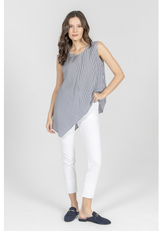 Asymetryczny top w biało-niebieskie pasy