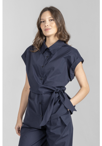 Granatowa bluzka z wiązaniem w pasie