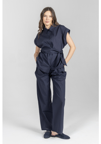 Granatowa bluzka z wiązaniem w pasie