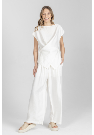 Bluzka ecru z krótkim rękawem w kolorze kremowej bieli