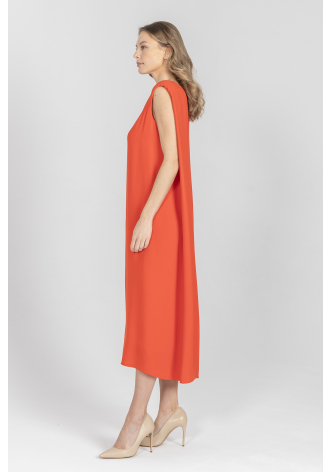 Elegancka długa czerwona sukienka