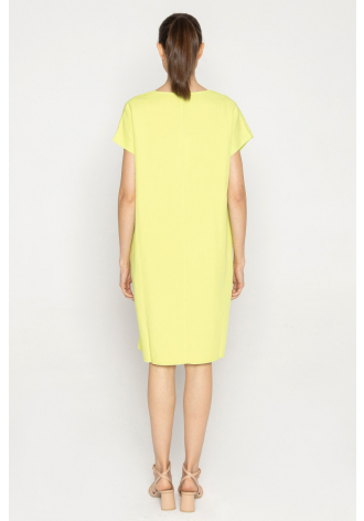 Limonkowa sukienka z dekoltem V