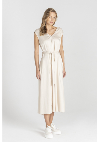 Beigefarbenes Kleid mit V-Ausschnitt