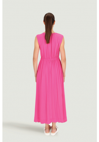 Pink dress with small sleeves