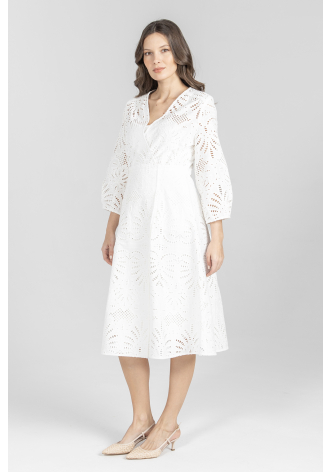 Biała rozkloszowana sukienka z dekoltem V