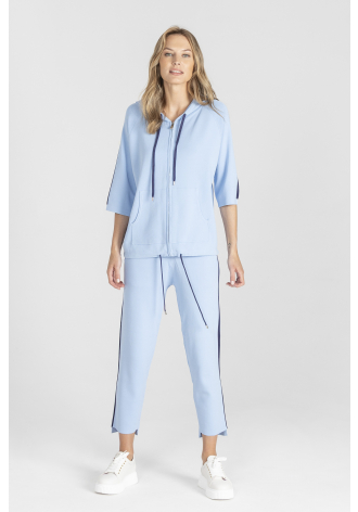 Blaue Jogginghose