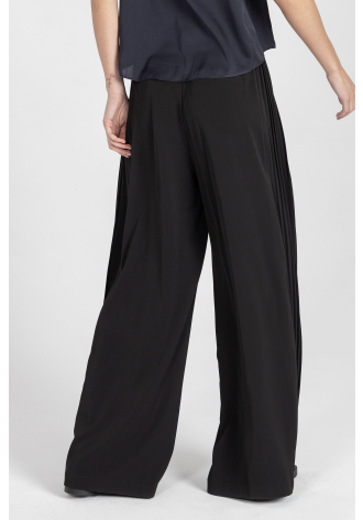 Eleganckie spodnie w kolorze czarnym 