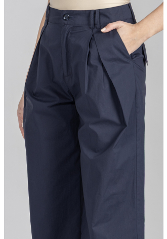 Luźne granatowe spodnie