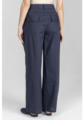 Luźne granatowe spodnie