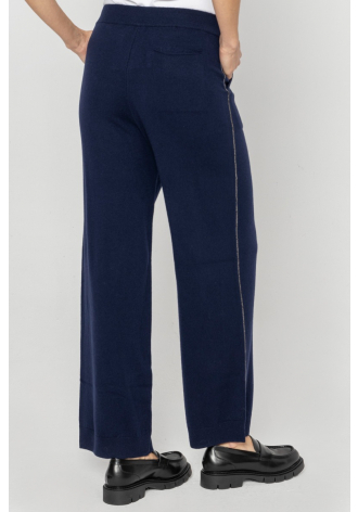 Loose navy blue trousers