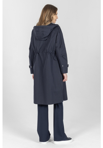 Długa granatowa kurtka