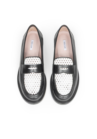 Czarno-białe mokasyny