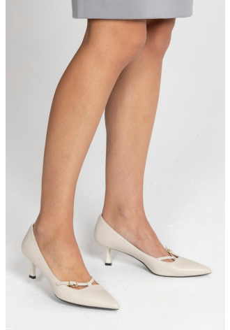 White low-heel pumps