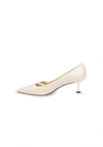 White low-heel pumps