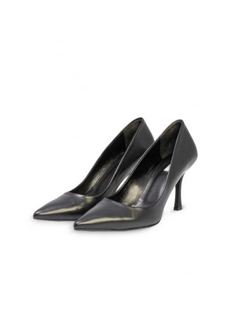 Classic black plain leather stilettos