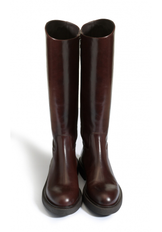 Brown shiny leather boots