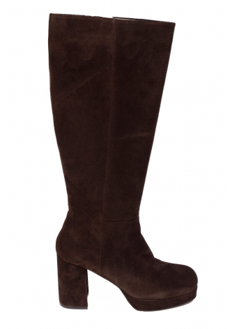 Suede boots with a thick sole and square heels