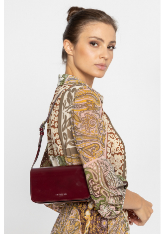 Small maroon shoulder bag 