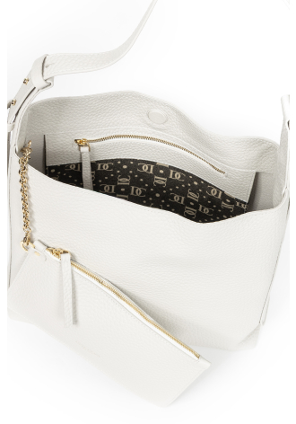 Biała mała elegancka torebka