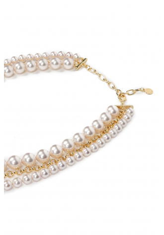 Gold-coloured necklace with artificial pearls