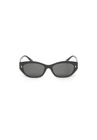 Okulary przeciwsłoneczne w czarnej oprawce 