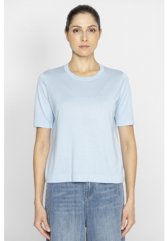 Light blue short-sleeved sweater