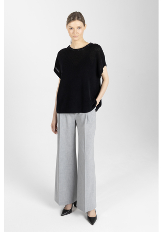 Lekki sweter z krótkim rękawem w kolorze czarnym