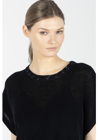 Lekki sweter z krótkim rękawem w kolorze czarnym