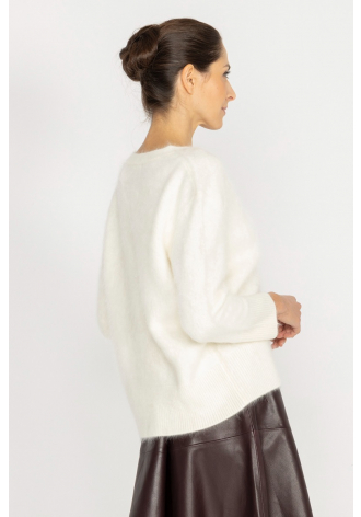 Loose ecru cashmere V-neck jumper