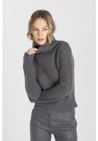 Szary sweter  z golfem
