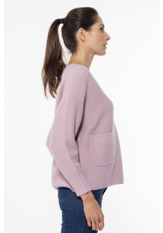 Różowy luźny sweter z naszytymi kieszeniami