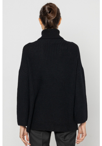 Black jumper with shimmery front