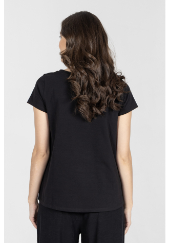 Czarny t-shirt z naszywanymi czarnymi kwiatami